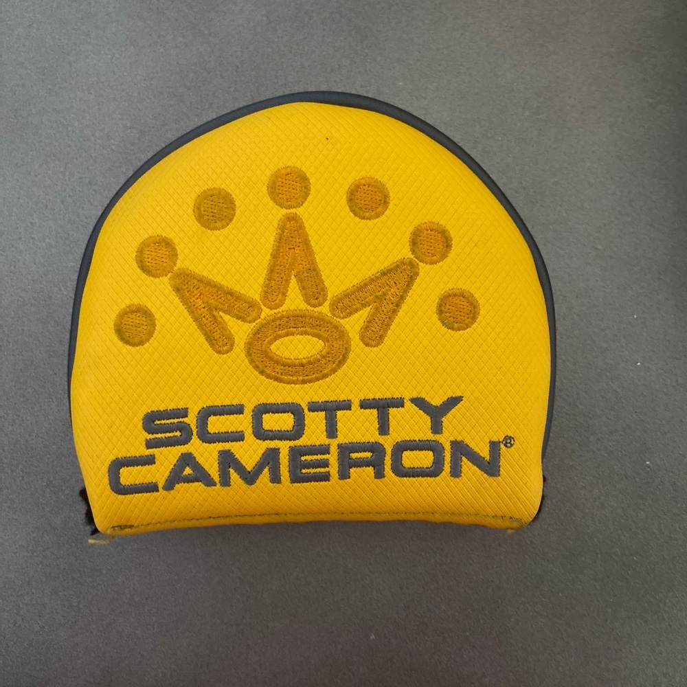Scotty Cameron mallet cover